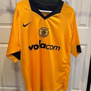 Vintage 2004/05 Kaizer Chiefs Yellow and Black Jersey